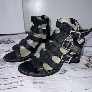 WHITE MOUNTAIN Black Chunky Heel Strap